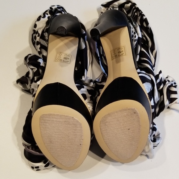 Bebe Scarlett Black White Satin Open-Toe Heels - Picture 4 of 8